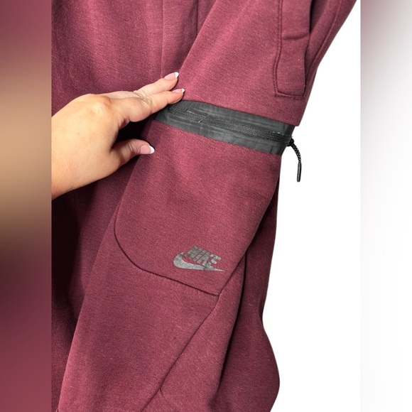 Nike Tech Fleece Joggers Mens size XL Burgundy Red - Picture 10 of 12